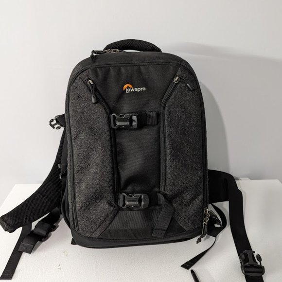 Lowepro Camera Backpack - Picture 1 of 2